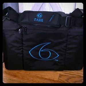 6 Pack Fitness Travel Bag